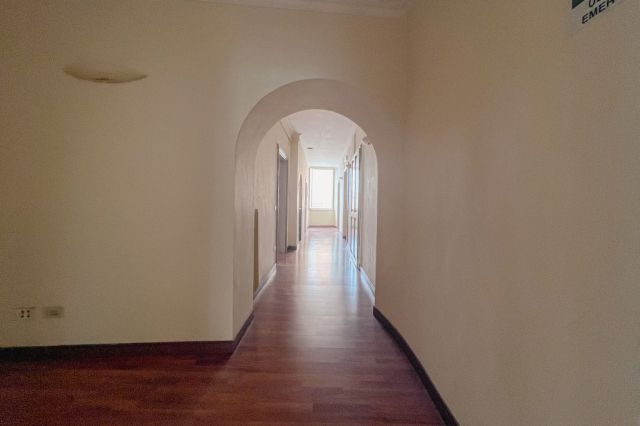 Ampio ufficio in palazzo storico, zona porto